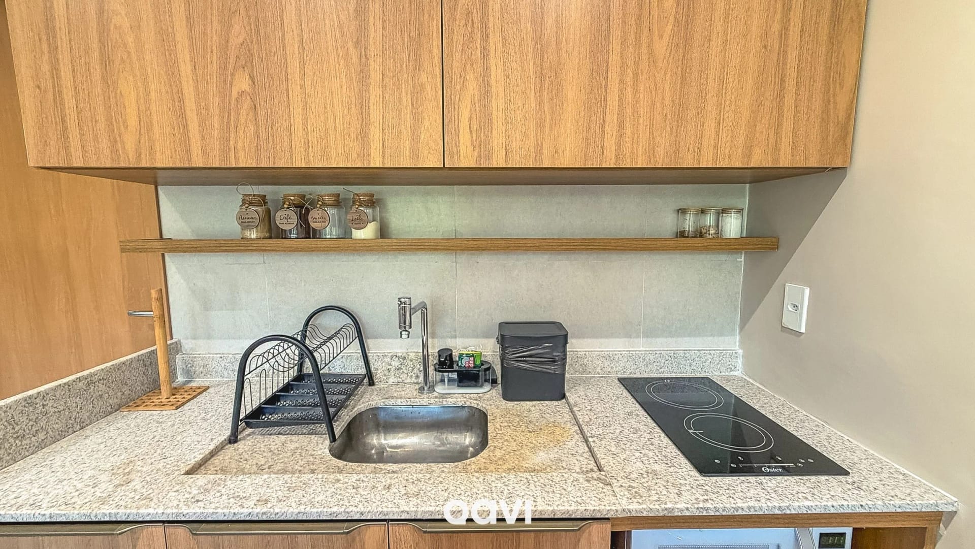 Kitchen or kitchenette — Apartamento Manah Milagres by Qavi