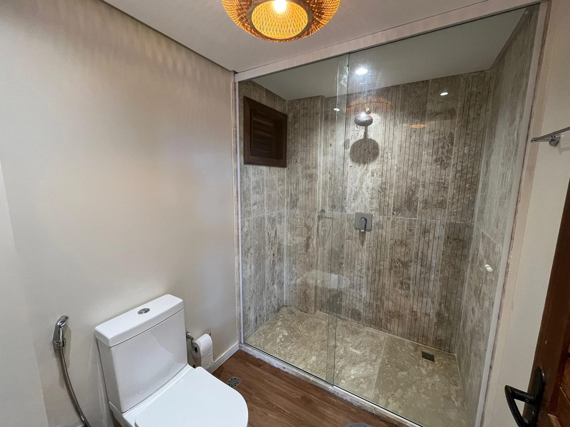 Baño — Chalé Cajueiro Vila Mar Resort by Qavi