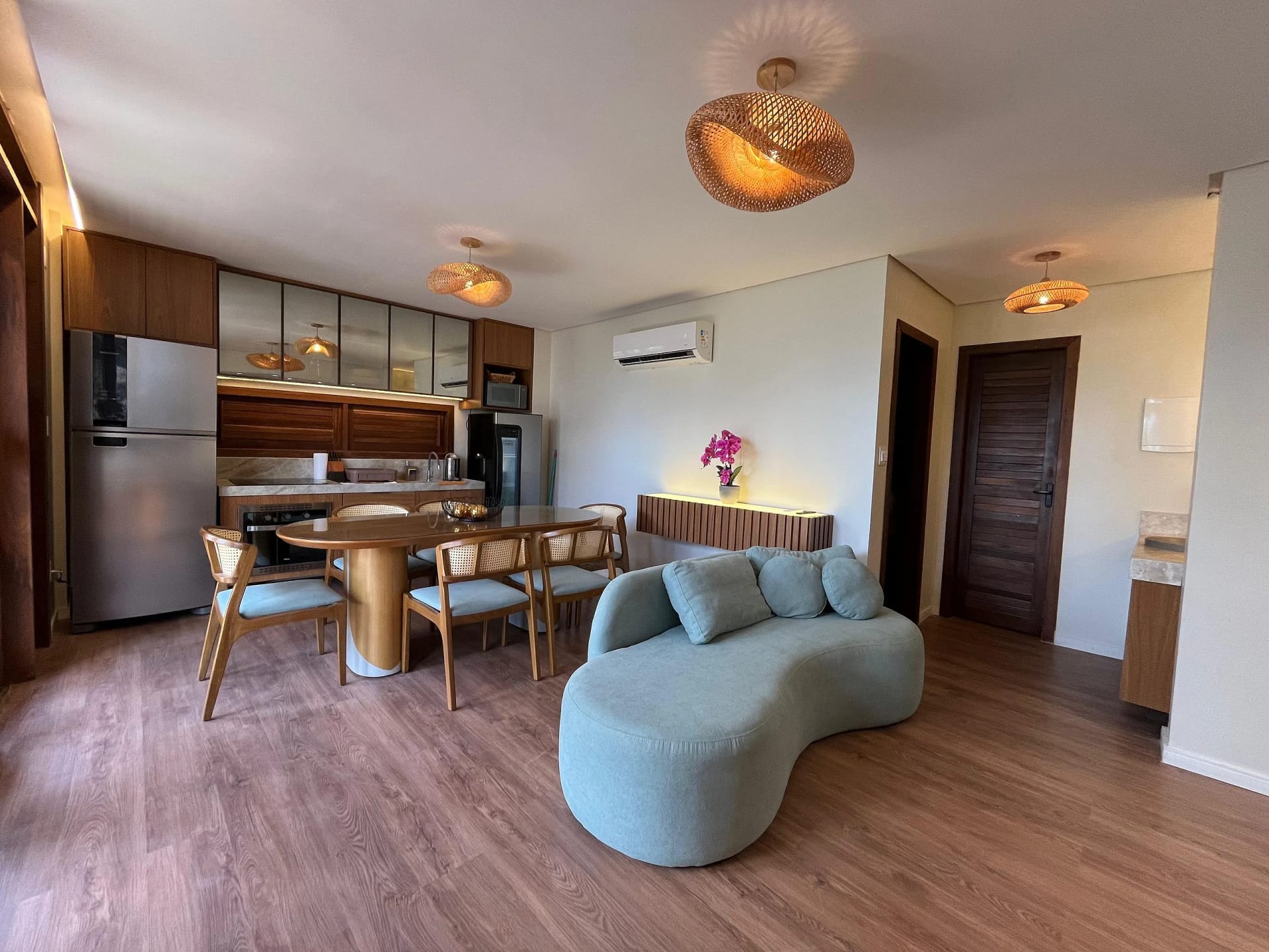 Sala de Estar — Chalé Cajueiro Vila Mar Resort by Qavi