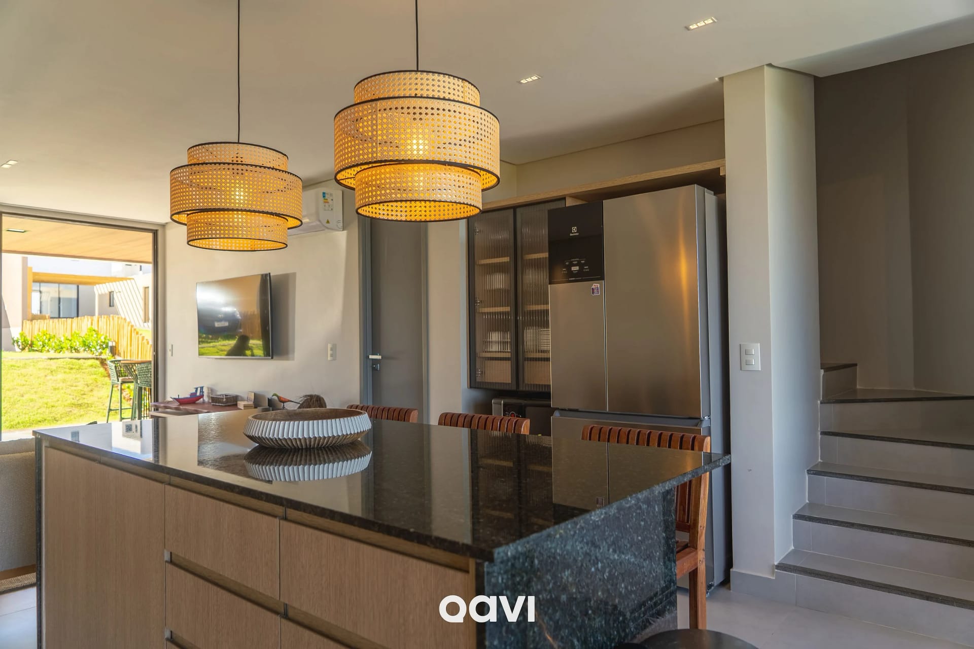 Kitchen or kitchenette — Casa Oriah Milagres by Qavi