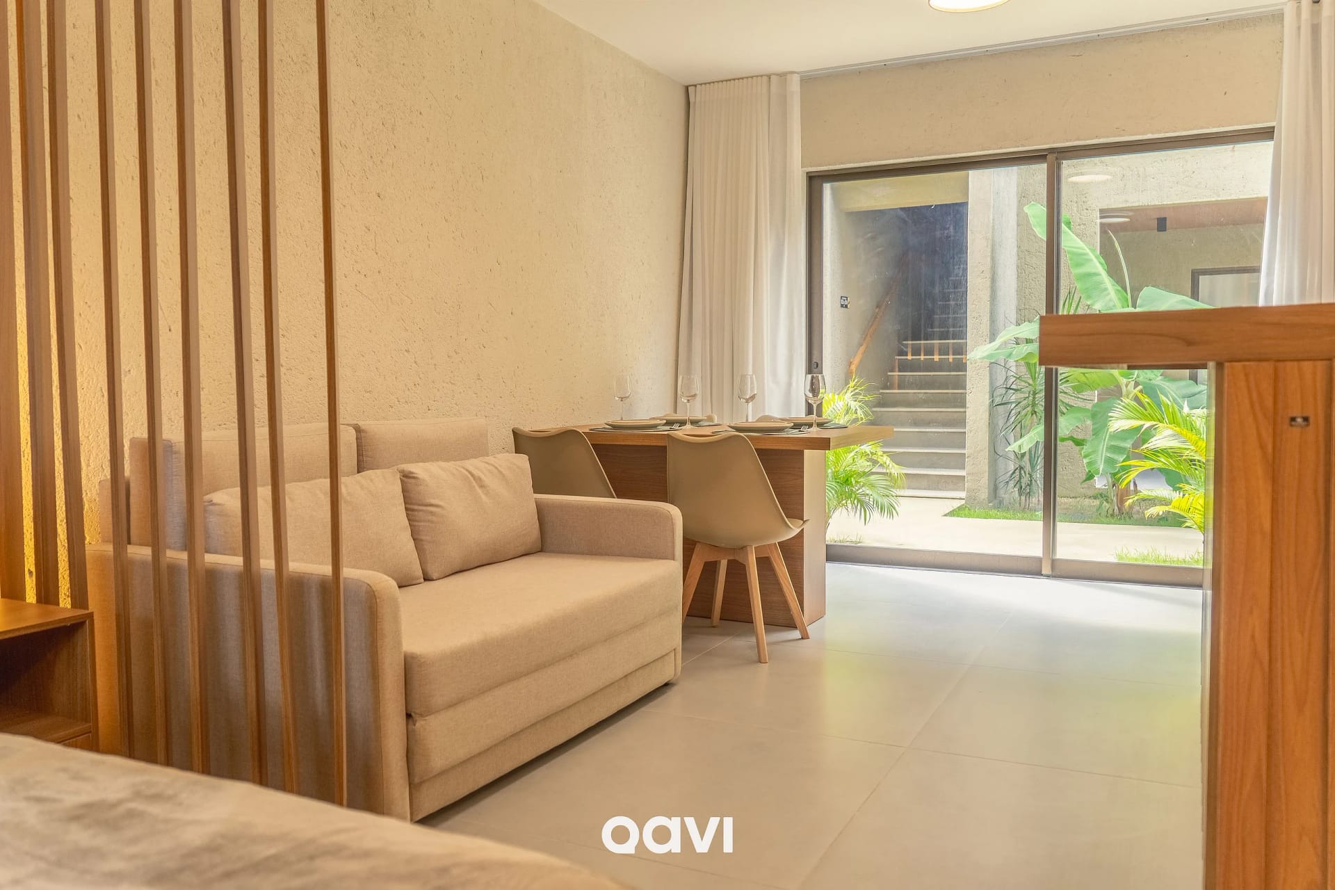 Sala de Estar — Studio Design na Praia do Patacho Milagres by Qavi
