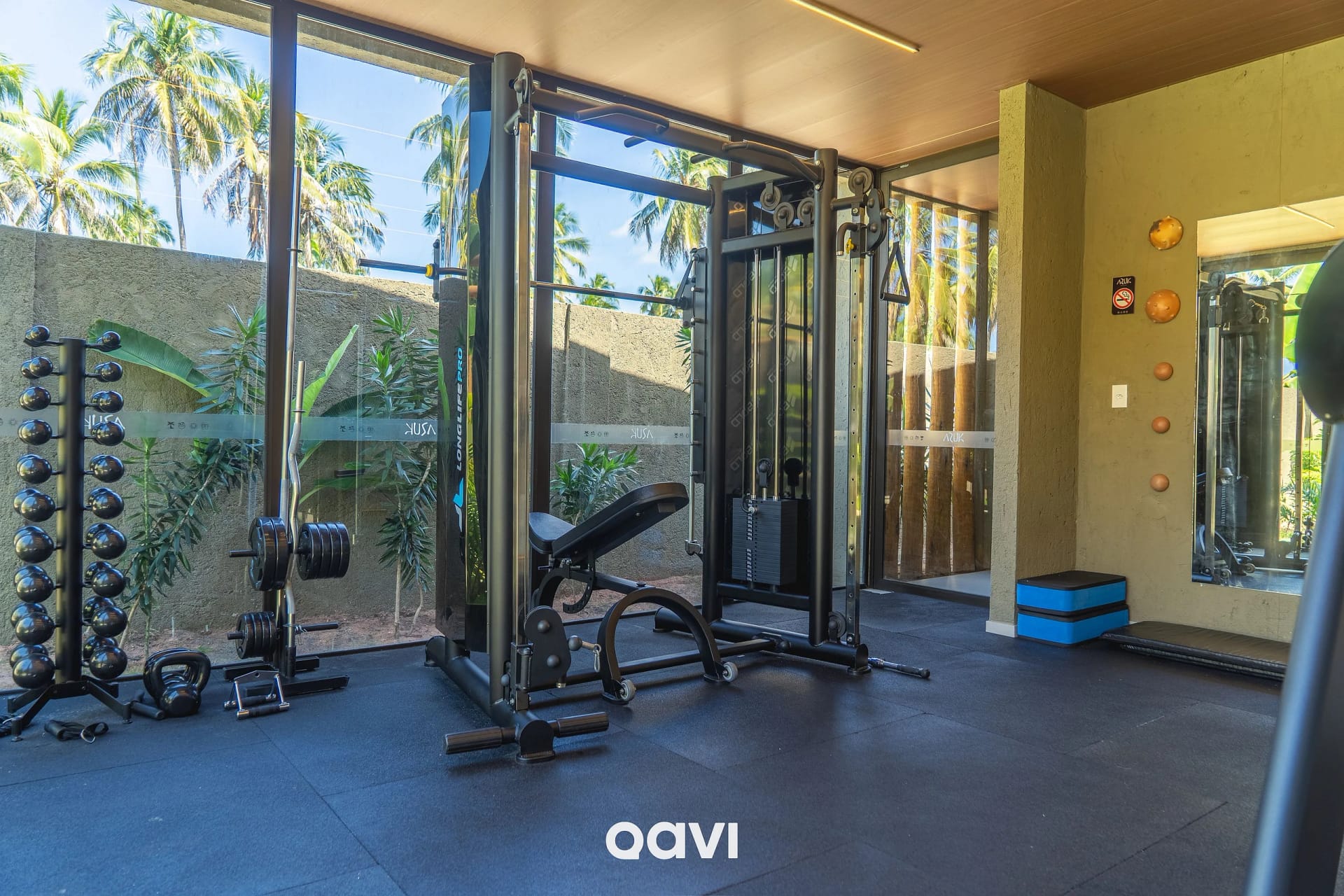 Gimnasio / Espacio Fitness — Studio Design na Praia do Patacho Milagres by Qavi