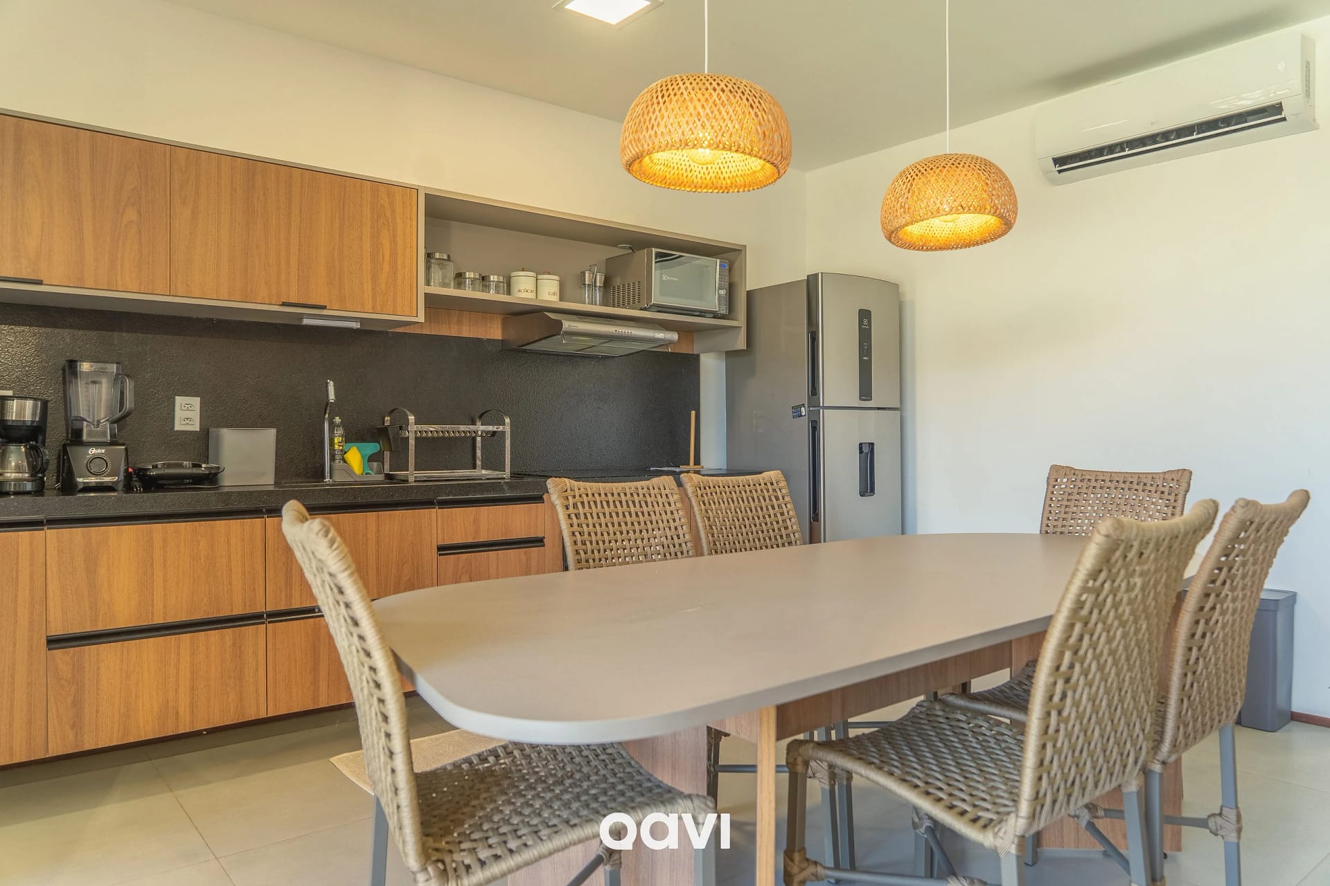 Sala de Jantar — Duplex com Jacuzzi na Praia de Tatuamunha by Qavi