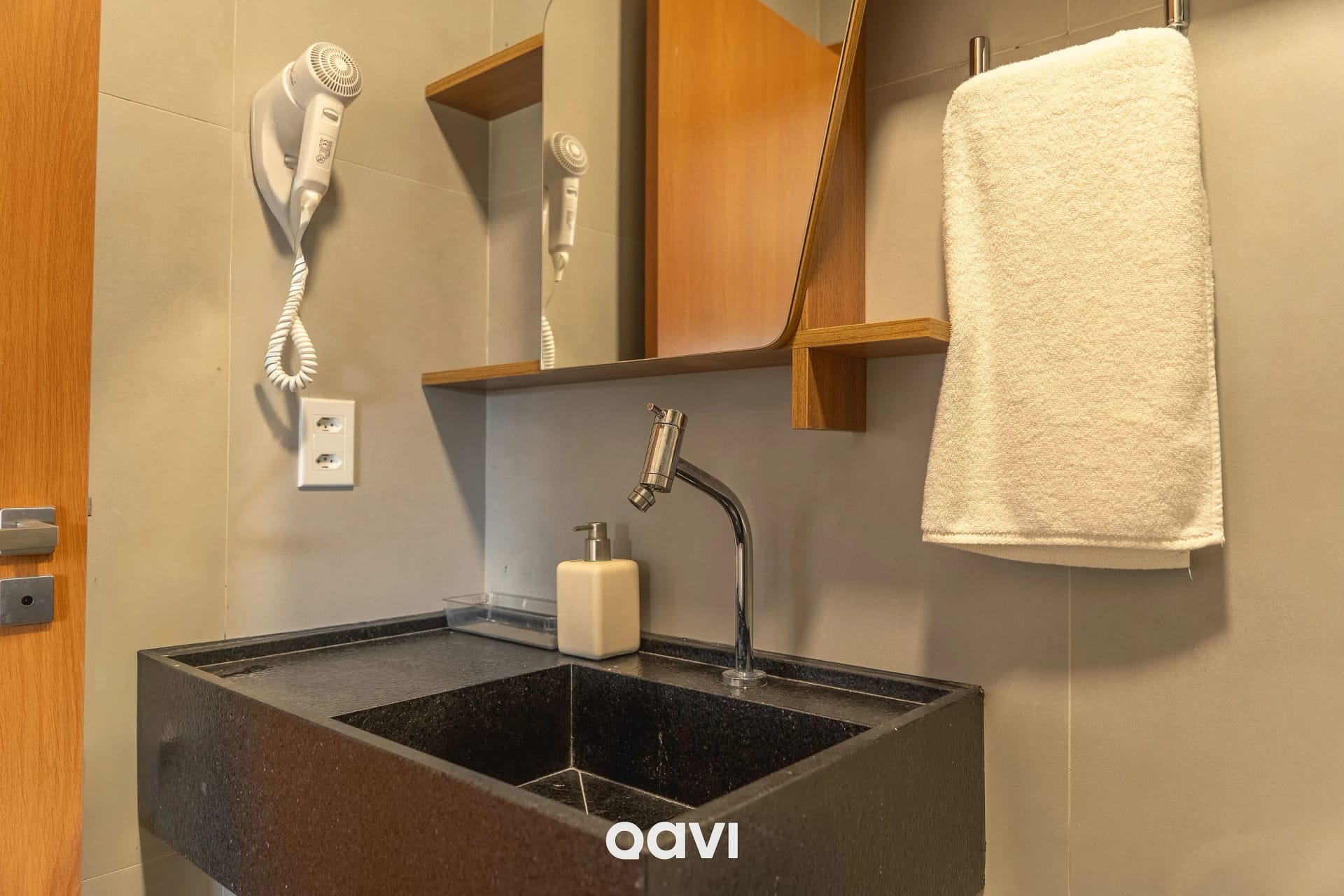 Banheiro — Duplex com Jacuzzi na Praia de Tatuamunha by Qavi