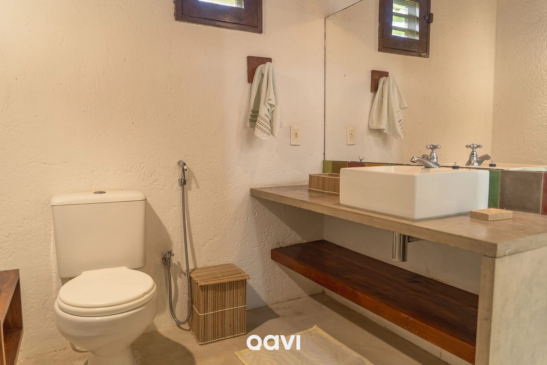 Toilet — Casa com Piscina Manatí Milagres by Qavi