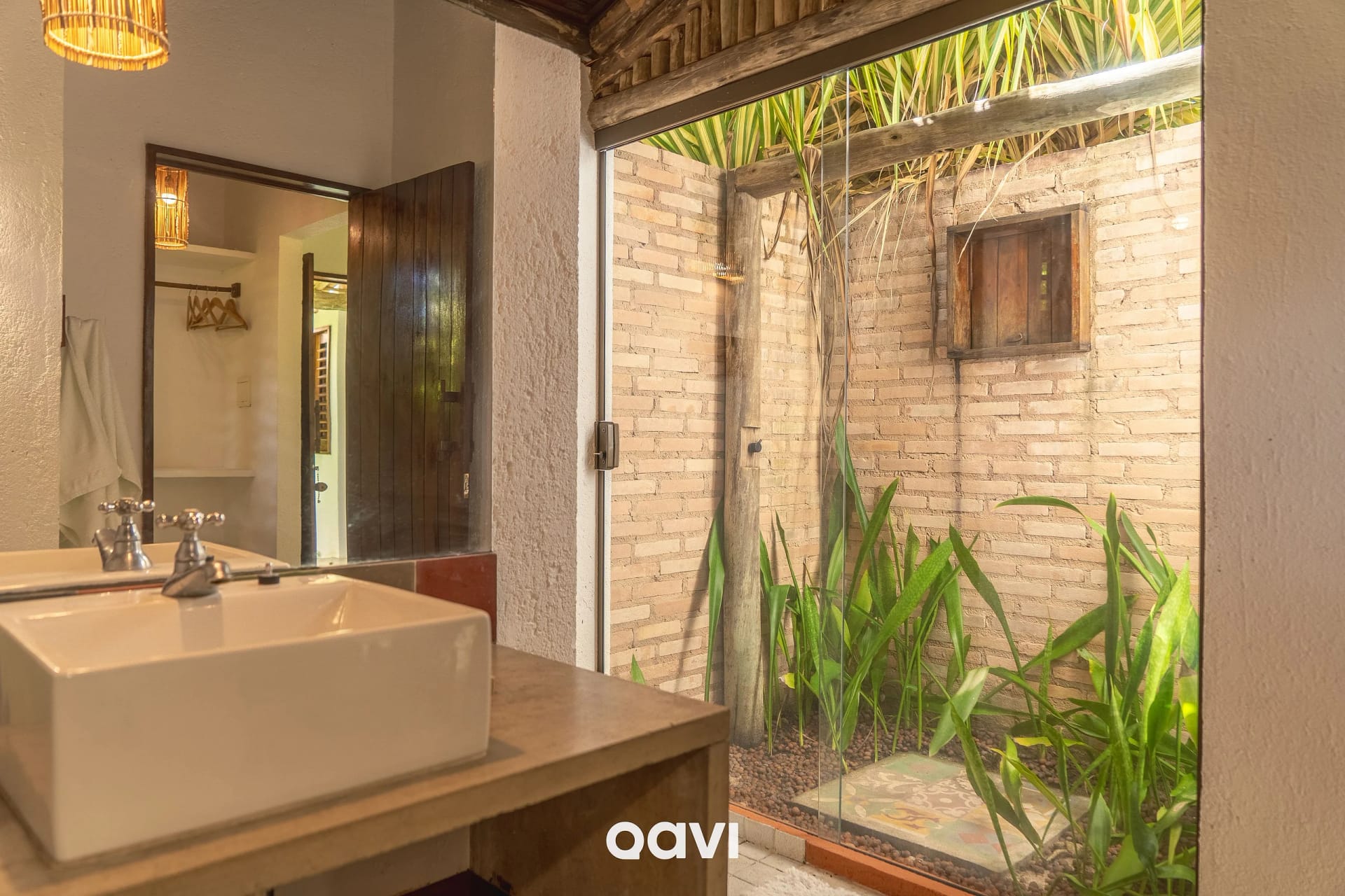 Toilet — Casa com Piscina Manatí Milagres by Qavi