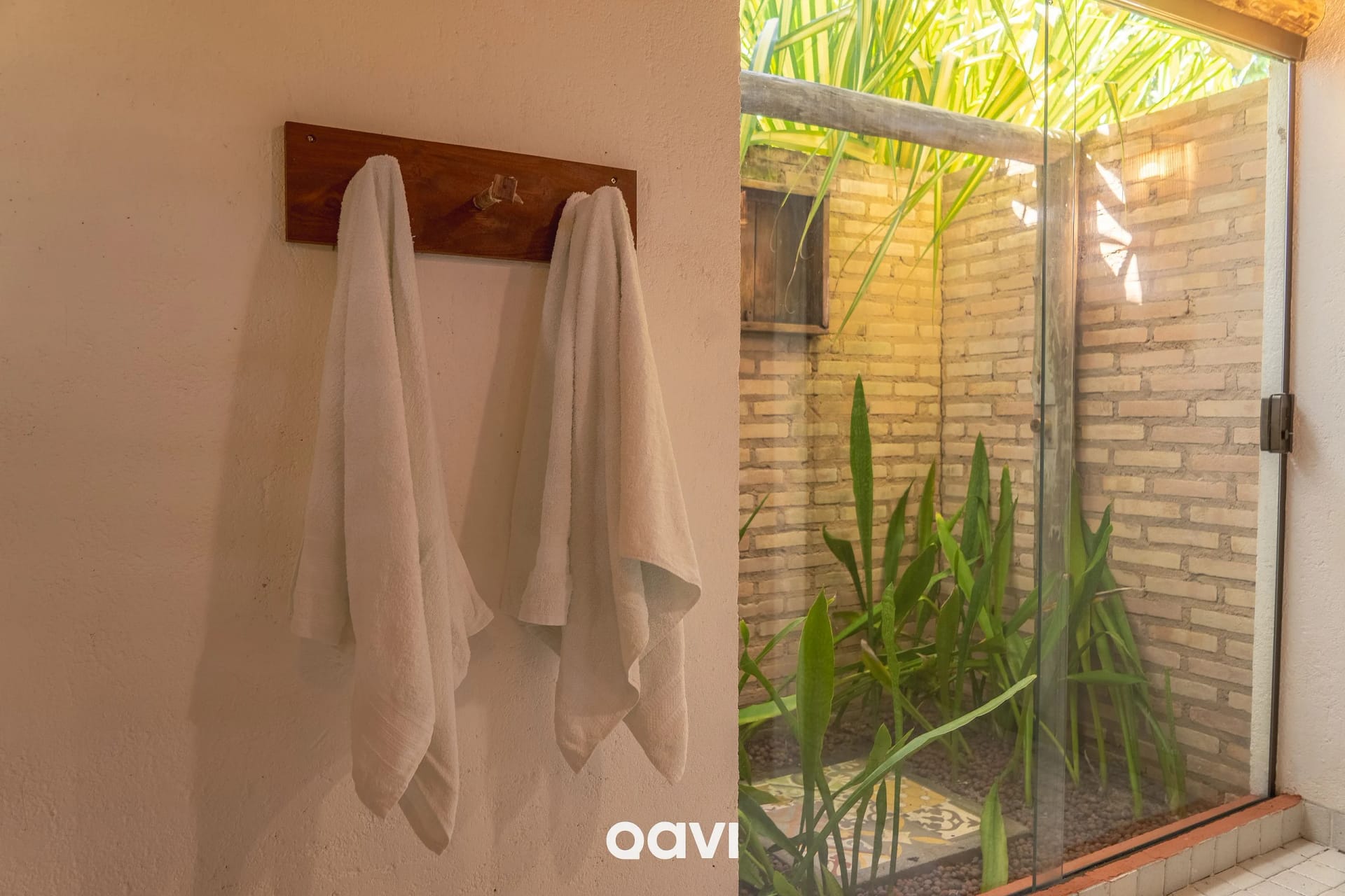 Toilet — Casa com Piscina Manatí Milagres by Qavi