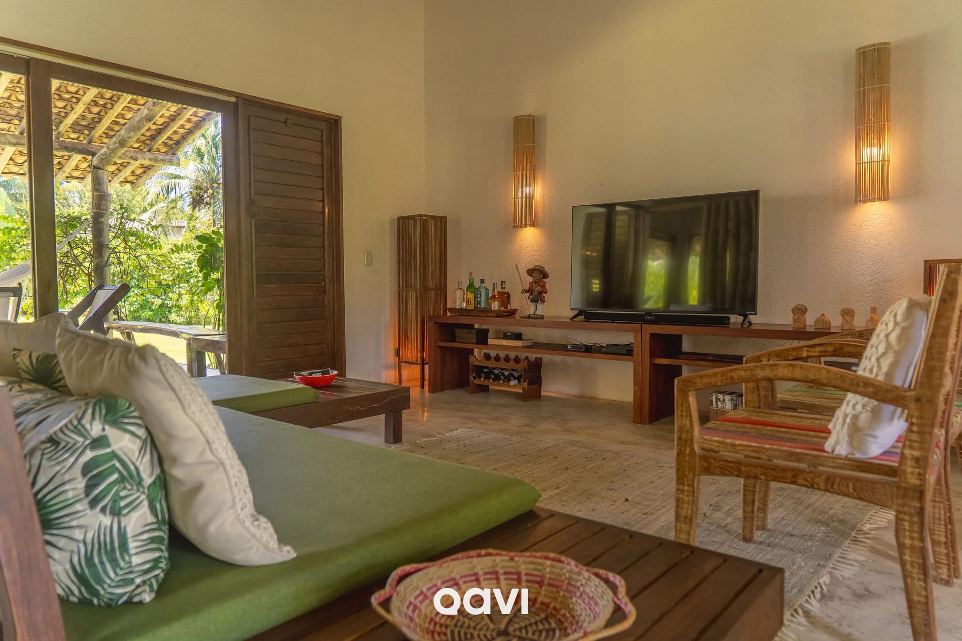 Living Room — Casa com Piscina Manatí Milagres by Qavi