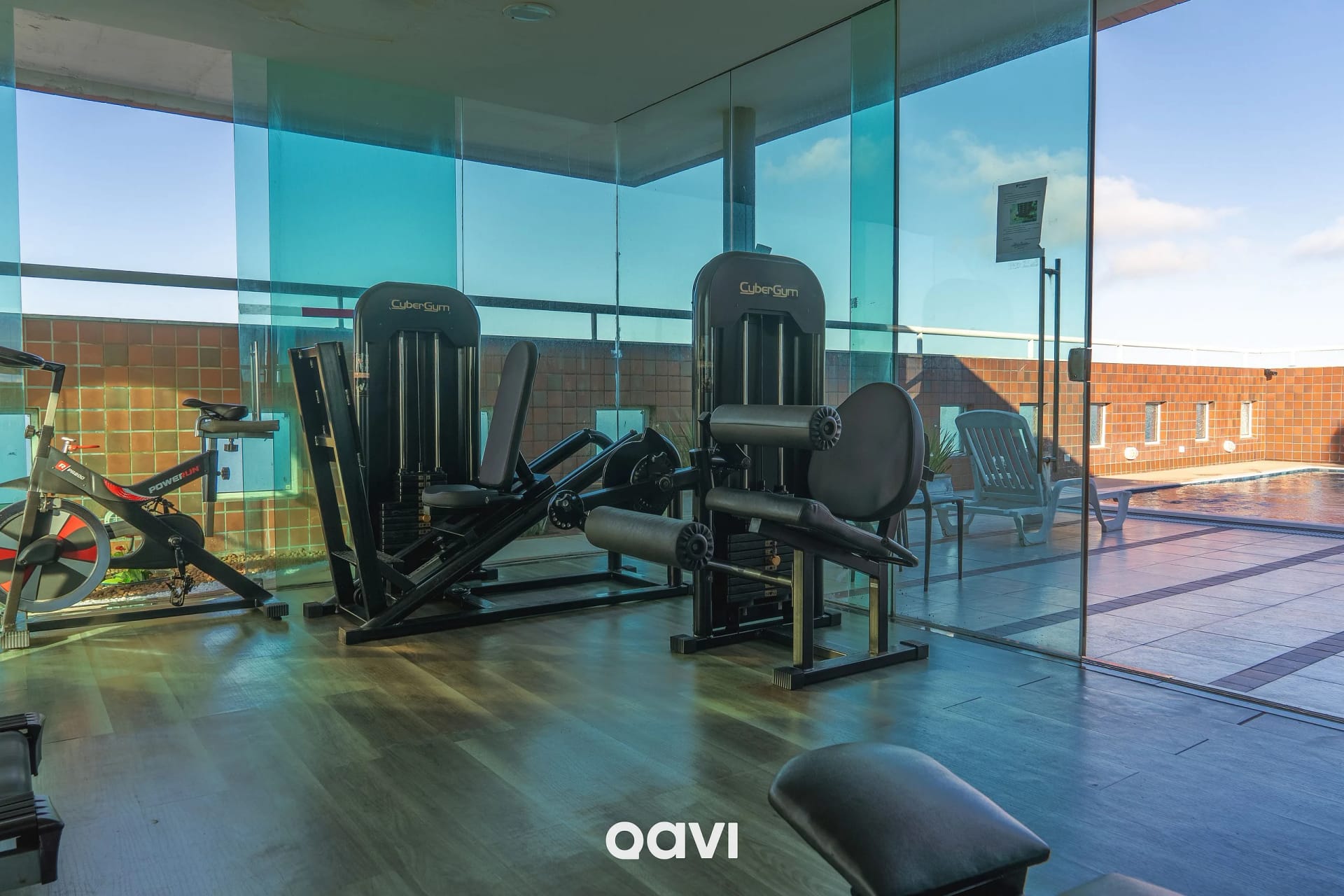 Gimnasio / Espacio Fitness — Flat em Petrópolis Vista Parcial Mar - Qavi