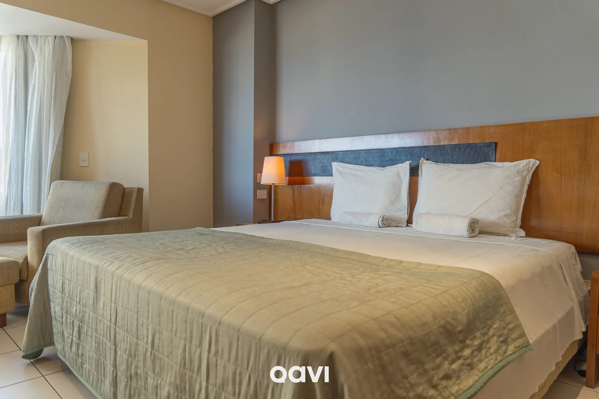 Bedroom — Flat com Vista Parcial Mar em Petrópolis by QAVI