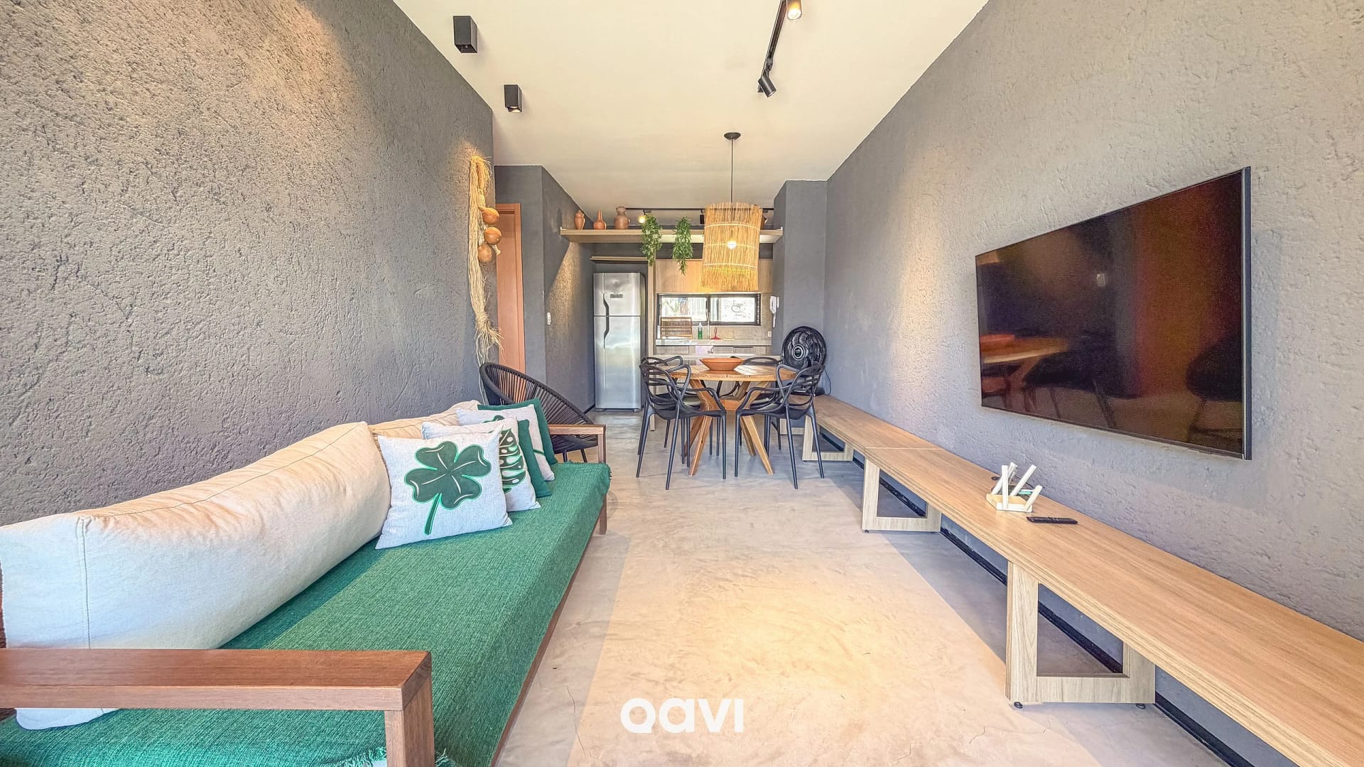 Sala de Estar — Villas Patacho Milagres F 001 by Qavi